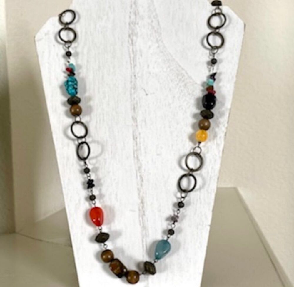 Long natural stones necklace
